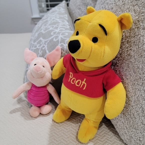 Mattel Inc. Disney Winnie the Pooh and Piglet Plush Toys Stuffed Animals - Picture 4 of 16